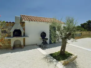 Boutique Villa in Peroj with garden - Image 4