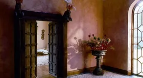 Moongate lodge - Image 5