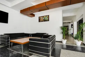 Super Hotel Midtown - Image 2