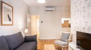Sagrada Familia 2 min away, Spacious 3BR, Barcelona - Image 5