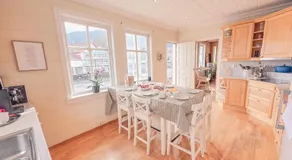 Nortorp, stort hus med egen brygge i sentrum - Image 3
