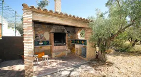 Magnificient Rural Home With Pool and BBQ - Image 5