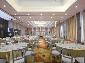 Hive Hotel - Image 5