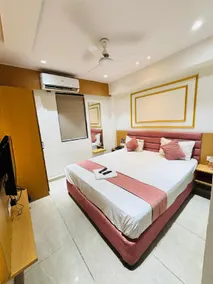 Hotel Cozzy Palace - Image 3