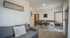 AH-Corso Wellness Panorama Apartman - Image 2