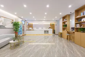 Green Tree Inn Dalian Railway Station People's Square Metro Station - Image 3