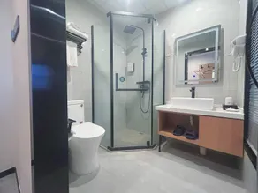 Shell Hotel Bozhou Lixin County Passenger Center - Image 3