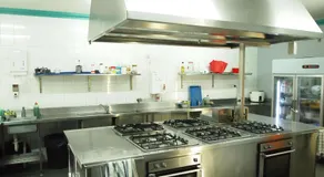 The Emperors Crown Hostel - Image 5