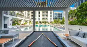 Miami Magic Vibrant 2 Bedroom with Free Parking - Image 3