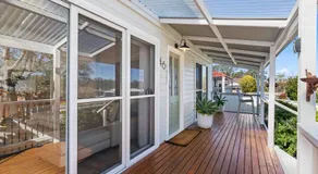 Husky Beach House by Experience Jervis Bay - Image 4