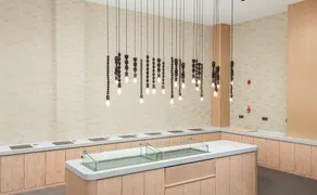 B Building Hotel - Image 2