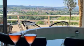 Panorama Suite & Spa - Image 2