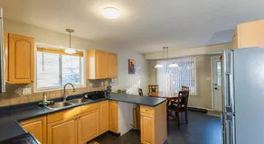 Bright 3BR Upper Suit, 23 min to Jasper NP - Image 5