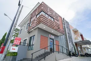 RedDoorz near Sindu Kusuma Edupark 3 - Image 2