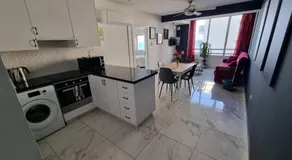 Stylish Beach Apt w/ Sea View + Pool + 200Mbit - Image 4