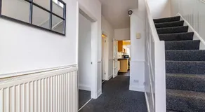 University View-Off-Street Parking-Sleeps 8-Fast WiFi - Image 5