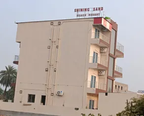 Shinning Sand Beach Resort - Image 4