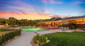 Perfect For Families Pool Spa Tennis Orchards - Image 3