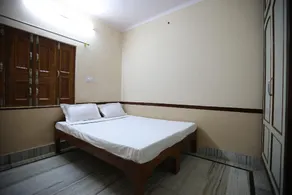 OYO 40880 Hotel Shashi - Image 4