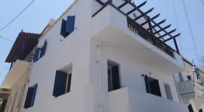 The House on the Coast - Image 4