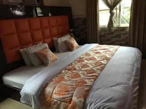 Twin Tower Hotel - Image 2