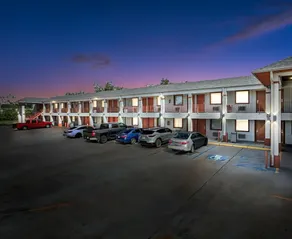 Laplace Motel - Image 5