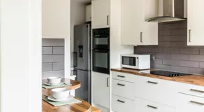 Lovely House in Welwyn with Garden and Off road parking - Image 5