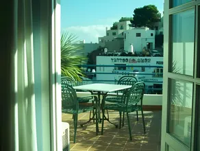 Hostal Arco Plaza - Image 3