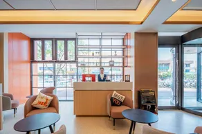 Rezen Select Hotel (Muping Qichezhan Experimental Middle School) - Image 2