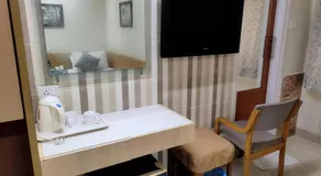 Empire Hotel - Image 3