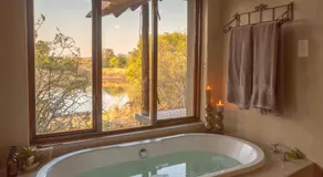 Waterbuck Game Lodge Thornybush Nature Reserve - Image 5