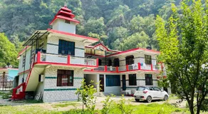 Mountain River Homestay - Image 2