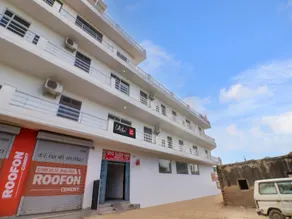 Hotel O Sleep Inn - Image 3