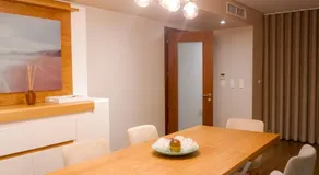 Luxury 2BR Spacious & Stylish with Patio near Metro - Image 5