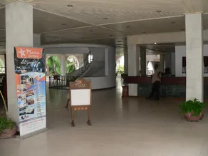 Plaza Beach Hotel - Image 1