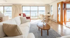 Hudson Riverfront Home - Image 2