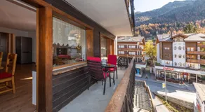 Touring Chez Georges - Image 3