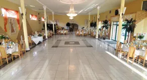 Hotel Pod Dębami - Image 2