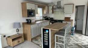 Kingfisher Lodge Long Acre Holiday Park - Image 3