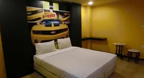 NewYork Suite Hotel - Image 2