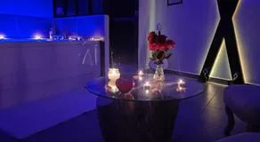 La chambre des tentations , love room avec jacuzzi - Image 4