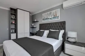 BRAND NEW EXCLUSIVE CENTER APPARTMENT - Image 5