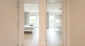 Cozy Seaside Apartment - Image 4