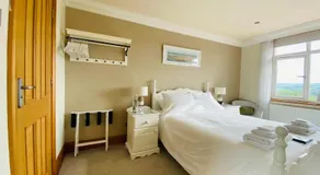 Mooredge Guest House - Image 2