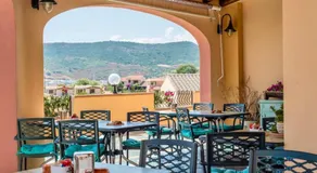 Residence with swimming pool just 5 minutes from Budoni, apartments with air conditoning and private - Image 5