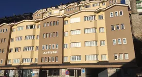 Loft Arttyfal con parcheggio e WiFi nel cuore di Sierranevada - Image 5