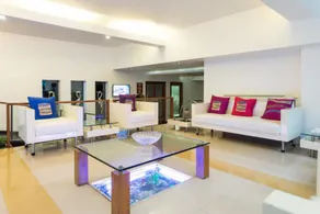 The Avenue Center Hotel - Image 5