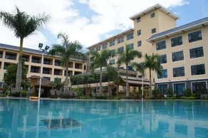 Yeyuan Hotspring Holiday Hotel - Image 3