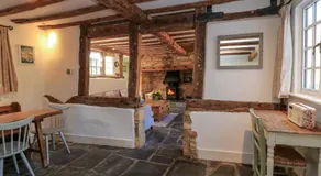 April Cottage - Image 3