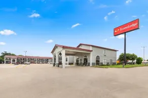 Budget Host Inn - Image 3